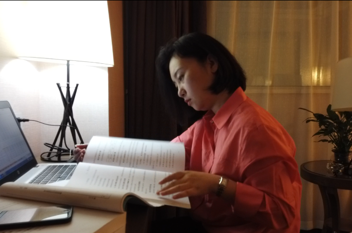 2、毛晶晶(為推進(jìn)項目落地,夙夜在公) 2、毛晶晶(為推進(jìn)項目落地,夙夜在公)